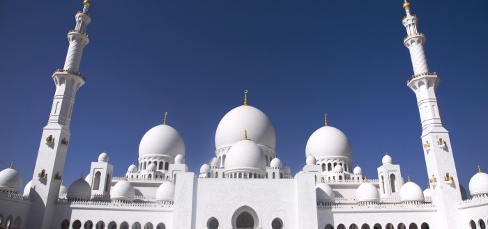 Sheikh-Zayed-Grand-Mosque-700x329